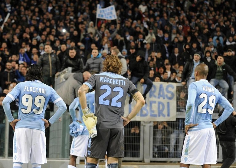 Napoli-Lazio vietata ai tifosi ospiti. Dopo gli incidenti di Napoli-Sampdoria il Casms terrà sotto osservazione i tifosi del Napoli