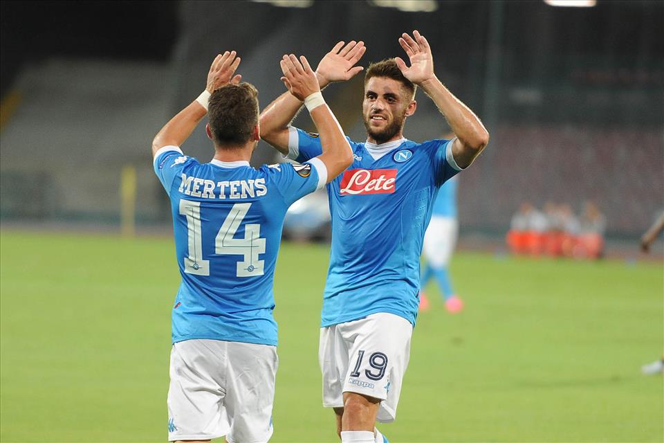 Albiol finalmente senza sfregazze. Callejon affunnaje comme vulette crossando a zzuco ‘e caramelle pe Mertens