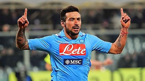 Le intercettazioni di Lavezzi e Mazzoni, gli 80mila euro in nero per Chavez e la voglia di lasciare Napoli