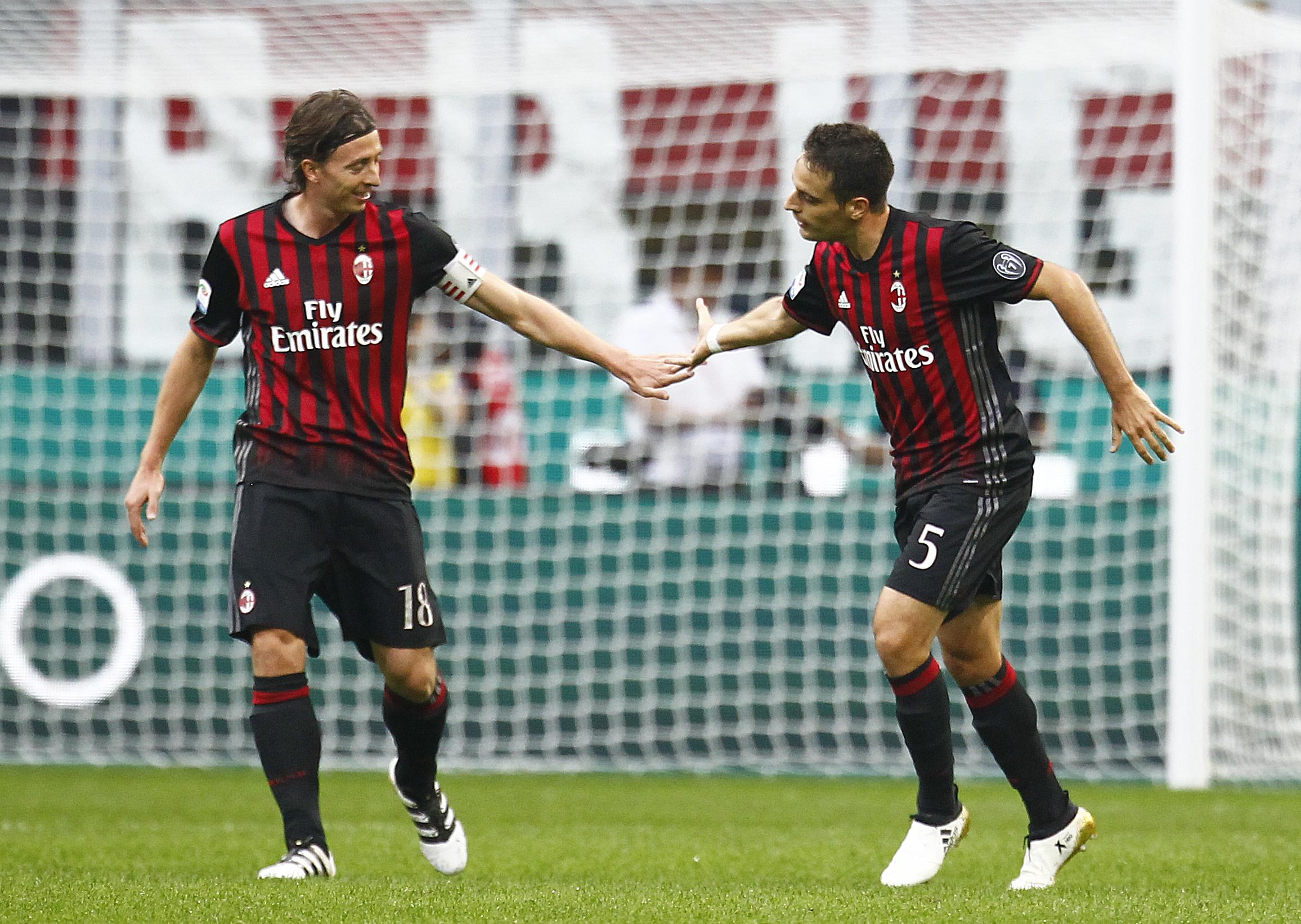 Pazzo Milan, 4-3 al Sassuolo (in 8 minuti rimonta dall’1-3); vittorie per Torino e Cagliari