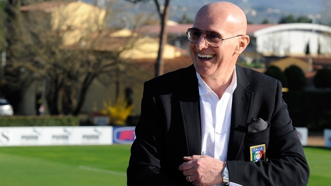 Sacchi: «Sarri ha ragione a preoccuparsi. Napoli può sognare, ma serve meno pressione»