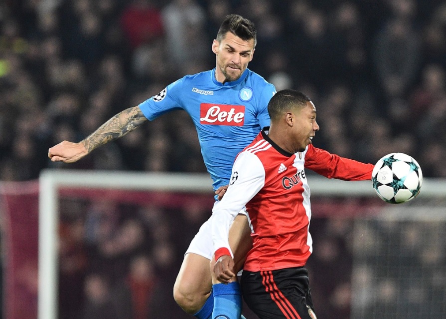 Feyenoord-Napoli 2-1, notte da incubo a Rotterdam: sarà Europa League