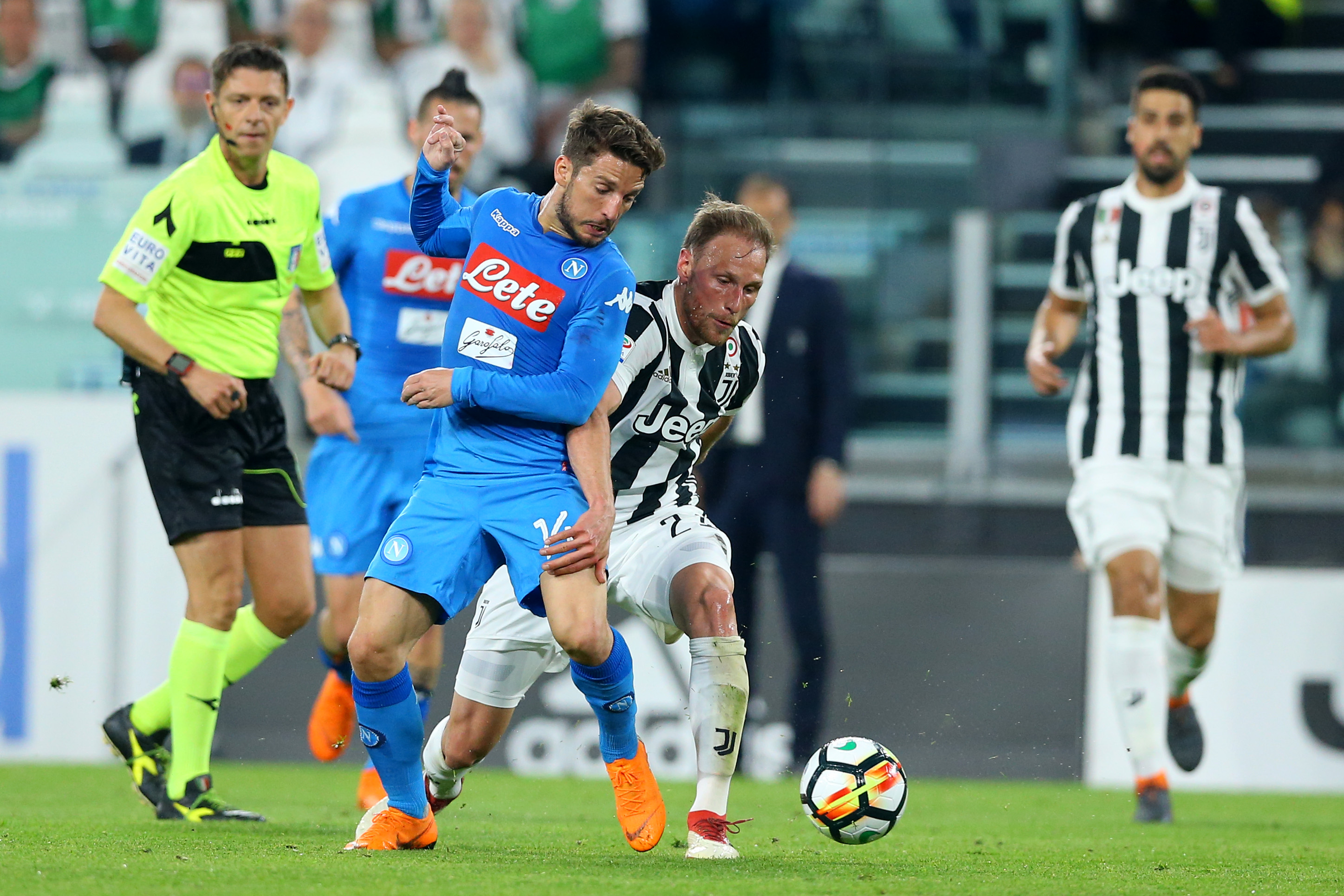 Gazzetta: il Napoli vuole la contemporaneità con la Juve per le ultime due giornate