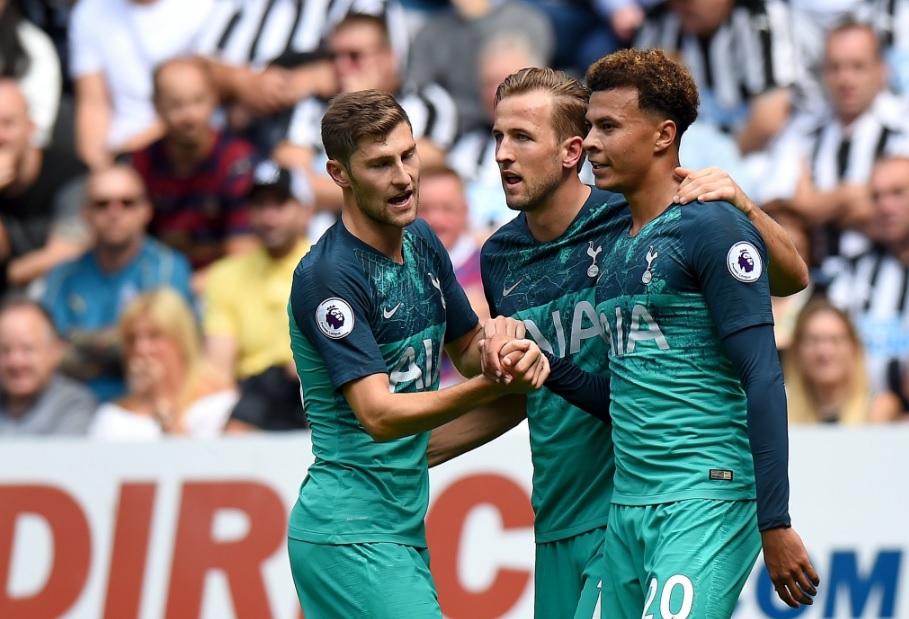 Newcastle-Tottenham 1-2, tutto in 18 minuti: Benitez battuto da Vertonghen ed Alli