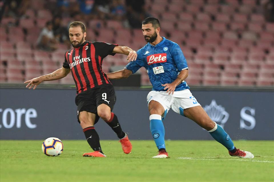 Mediaset: Chelsea-Higuain, c’è il sì della Juventus