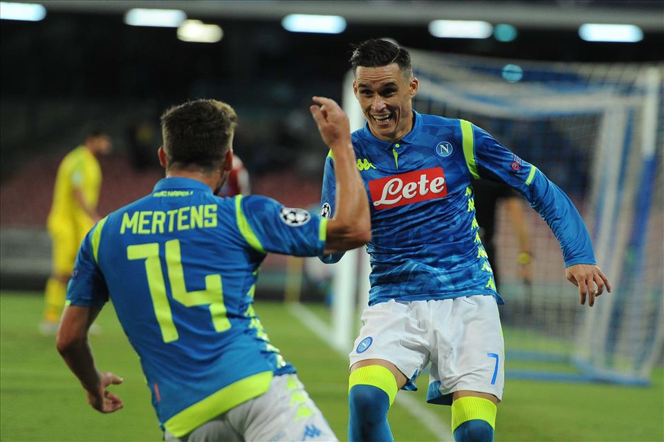 Callejon e Mertens: controtendenza Napoli, dove i calciatori desiderano rimanere