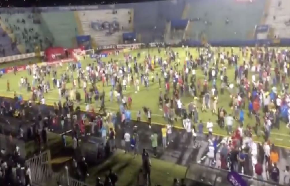 Honduras, 3 morti e 12 feriti prima del derby