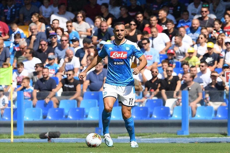 Il Napoli domina, segna, spreca, ma il primo tempo finisce 1-1