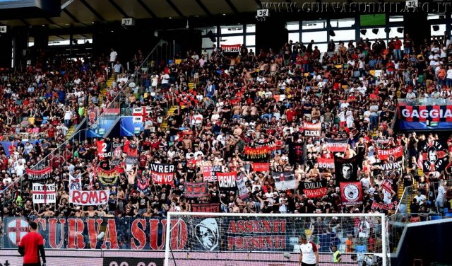 La Curva Sud milanista: “Stufi delle figuracce del club. Spettacolo indegno”