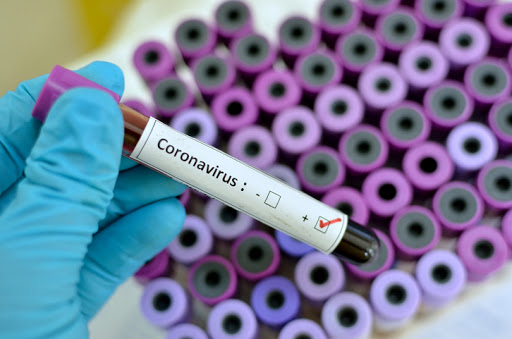 Coronavirus, cambia la statistica dei contagi, ad aprile più donne che uomini