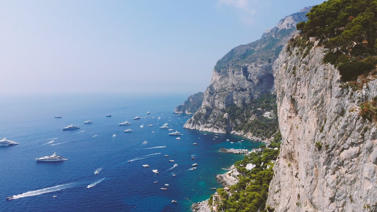 Capri, tre ragazzi romani positivi al virus. Hanno avuto contatti con centinaia di persone