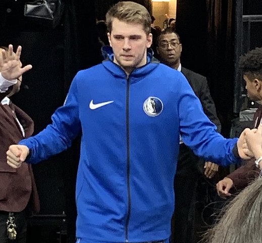 Luka Doncic è diventato il miglior esordiente nella storia dei playoff NBA