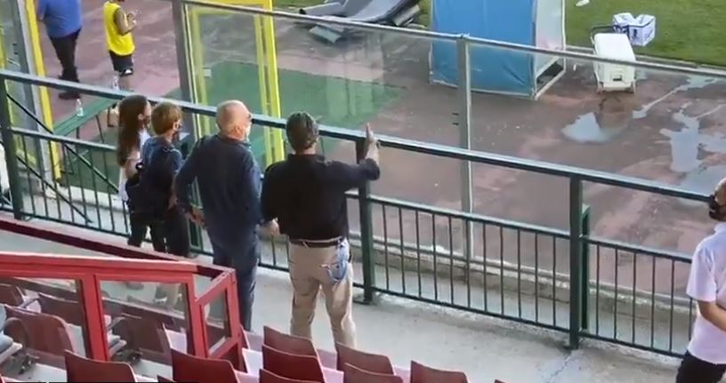 Anche De Laurentiis assiste al primo allenamento del Napoli in ritiro – VIDEO