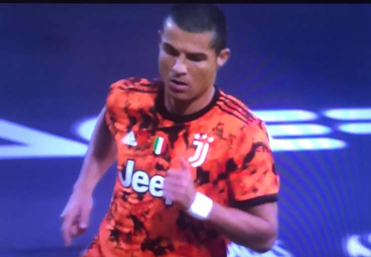 Ronaldo salva tutti: entra sull’1-1, fa doppietta e la Juve cala il poker con lo Spezia