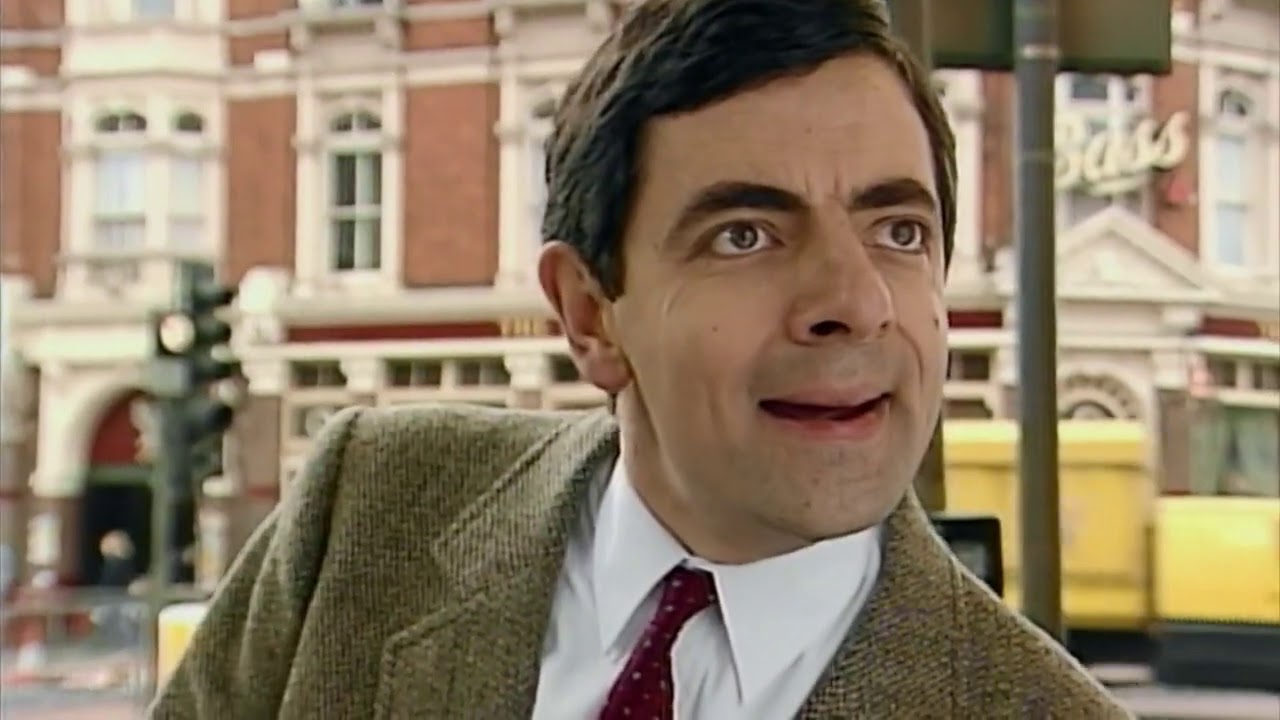 Rowan Atkinson: «I social? Come la folla del Medioevo che cercava qualcuno da bruciare sul rogo» 