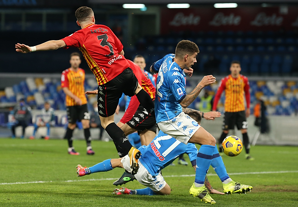 Il Benevento sta compiendo un capolavoro di masochismo e si avvicina alla Serie B