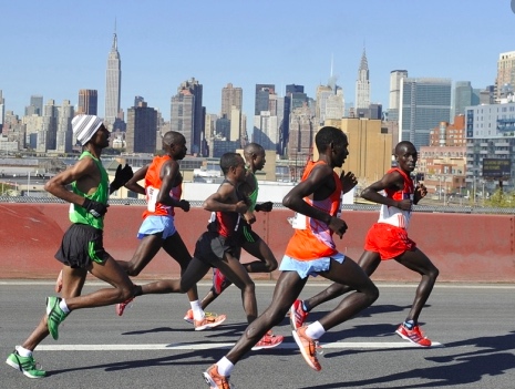 Corsera: quei maratoneti etiopi bloccati a New York che lavorano per Uber Eats