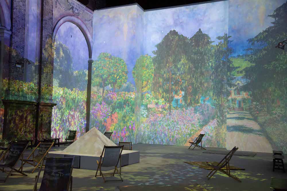 A Napoli, fino al 20 ottobre, un’immersione nei dipinti di Monet tra realtà virtuale e giochi di luce