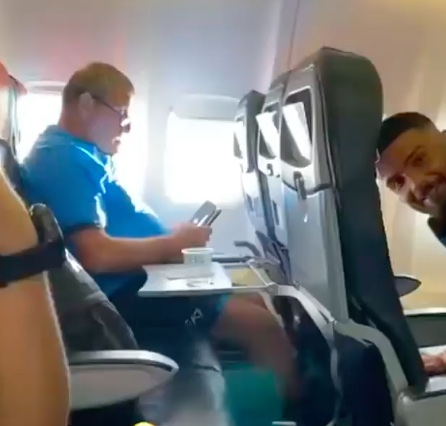 Lo scherzo di Insigne a Starace sul volo per Genova (VIDEO)