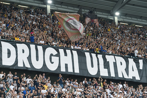 Gli Ultras Juventus come quelli del Napoli: contro il divieto di bandiere e  tamburi - ilNapolista