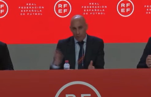 Rubiales: «Contro di me è una mafia, magari domani mi metteranno della cocaina in macchina» (VIDEO)