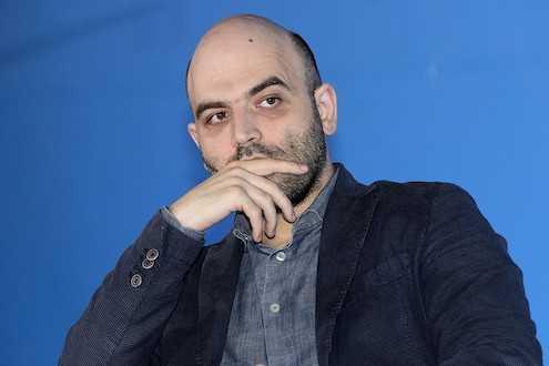 Libero Contro Saviano: Fa L'ultrà E Piange Sullo Scudetto. Sceneggiata ...