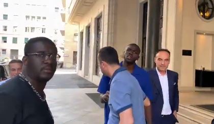 Koulibaly in partenza per Londra per firmare con il Chelsea (VIDEO)