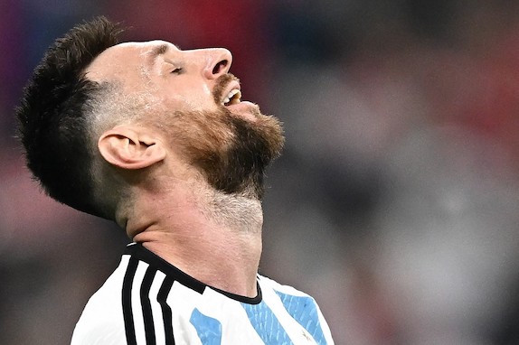 La caduta degli dei: dopo Ronaldo anche Messi sbaglia un rigore (VIDEO)