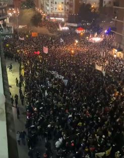 Valencia, 15mila tifosi protestano contro il presidente Lim: «l’inizio della ribellione» (VIDEO)