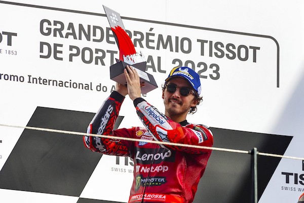 Penalità per Vinales, Bagnaia scatterà dalla pole position a Valencia