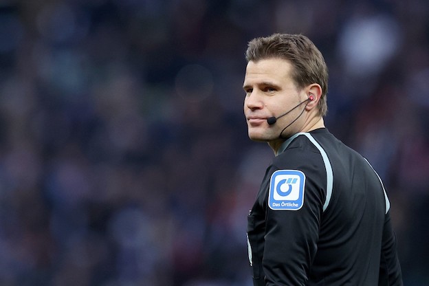 L’arbitro tedesco Brych: «Il calcio non è più gestibile senza il Var. Ma nulla sarà mai chiaro al 100%»