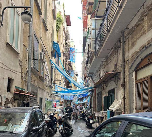 A Napoli cala il silenzio, la quiete prima della tempesta VIDEO