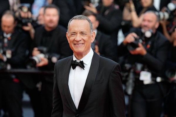 Tom Hanks: «I cellulari hanno distrutto qualsiasi tipo di pasto che condividi con gli altri»