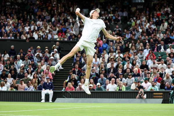 Anche Wimbledon si piega all’intelligenza artificiale e “licenzia” 300 giudici di linea