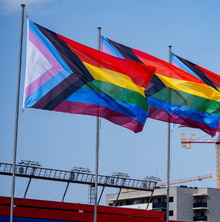 Il Barcellona si schiera a favore della comunità Lgbt e perde 440.000 follower su Instagram 