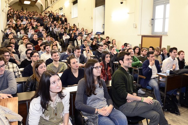 L’università italiana è scollegata dal mondo del lavoro, segue schemi di insegnamento del Novecento