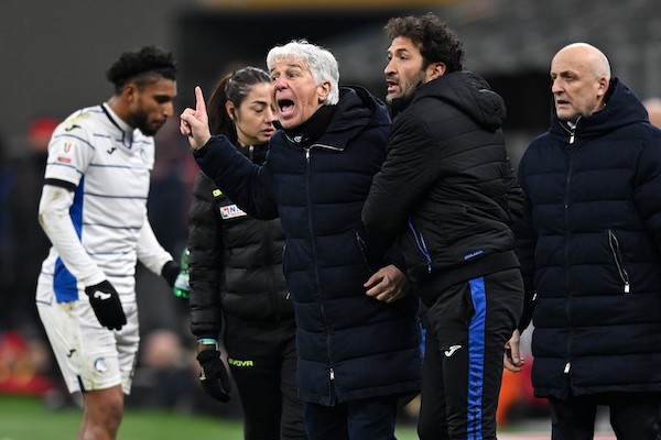 Gasperini: «L’arbitro Di Bello è un gran maleducato» ma dal suo labiale si legge “faccia di m…” (Gazzetta)