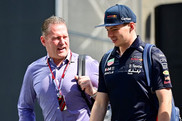 Il papà di Verstappen: «Christian Horner ha fatto di tutto per escludermi dalla parata delle leggende»