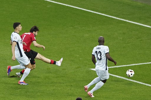 Kvaratskhelia in gol porta la Georgia agli ottavi (il fluido di Conte funziona solo con la presenza)