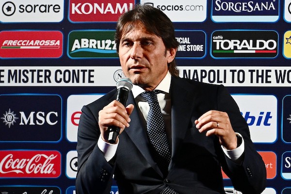 Conte, il Napoli ha l’allenatore più importante del campionato (Zazzaroni)