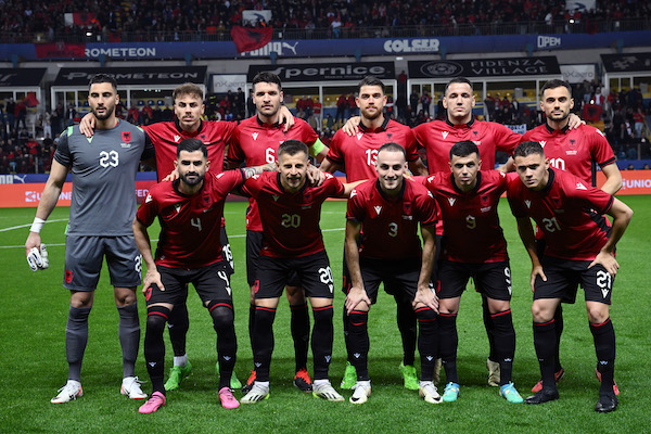 Il presidente della Federcalcio albanese: «L’Italia è condannata a vincere il girone»