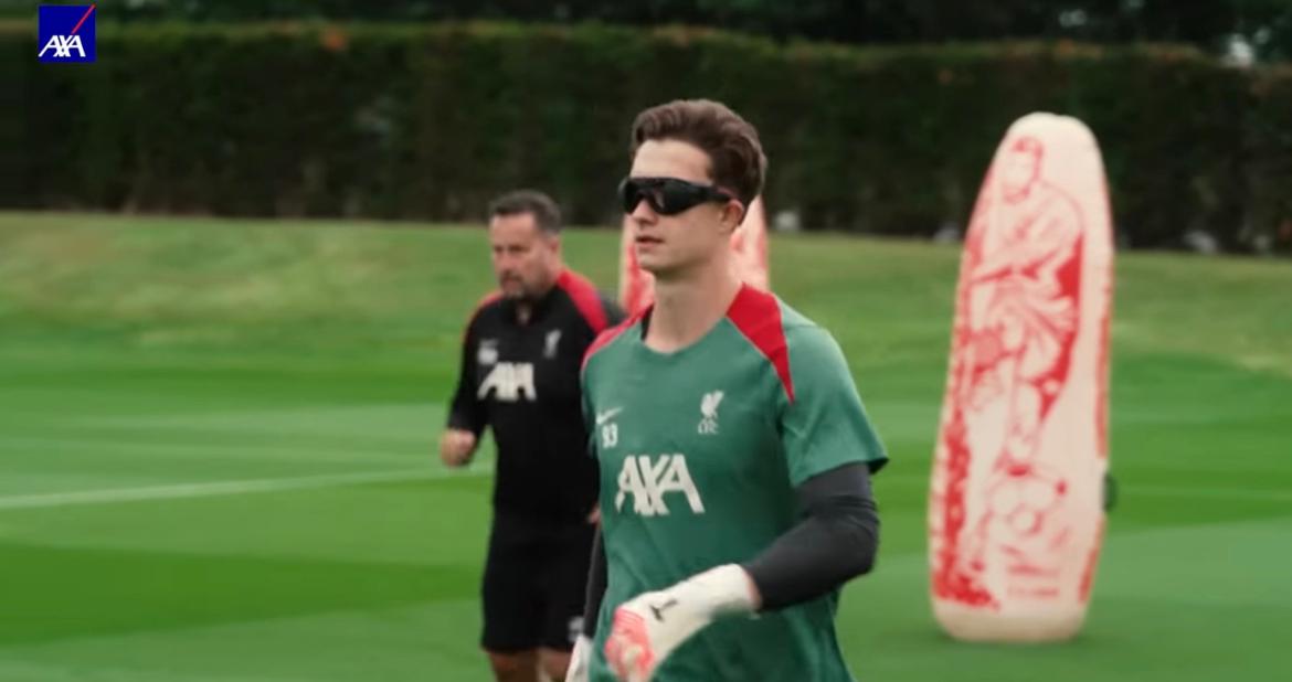 I portieri del Liverpool si allenano con occhiali speciali: “Migliorano i tempi di reazione e le abilità tecniche” (The Athletic)