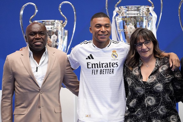 Mamma Mbappé: «Con il Psg è stato un divorzio, se dobbiamo finire in tribunale ci andremo»