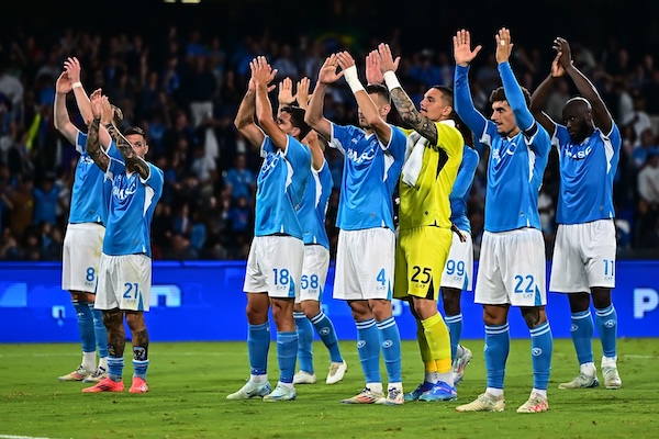 Nel Napoli di Conte c’è una certezza: non c’è stato alcun ritorno al 4-3-3 (difende a cinque)