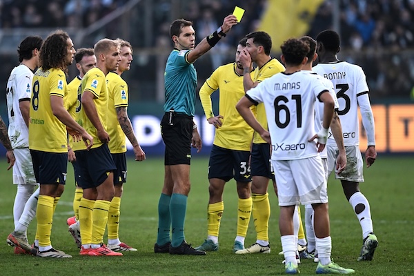 Parma-Lazio, Open Var: «Il fallo di Rovella nell’azione che porta al gol è evidente. Meglio fischiarlo in campo»