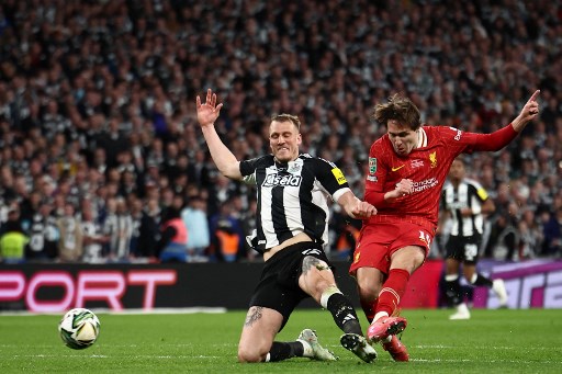 Il gol di Chiesa non basta al Liverpool, il Newcastle saudita vince il suo primo trofeo: Liverpool sconfitto