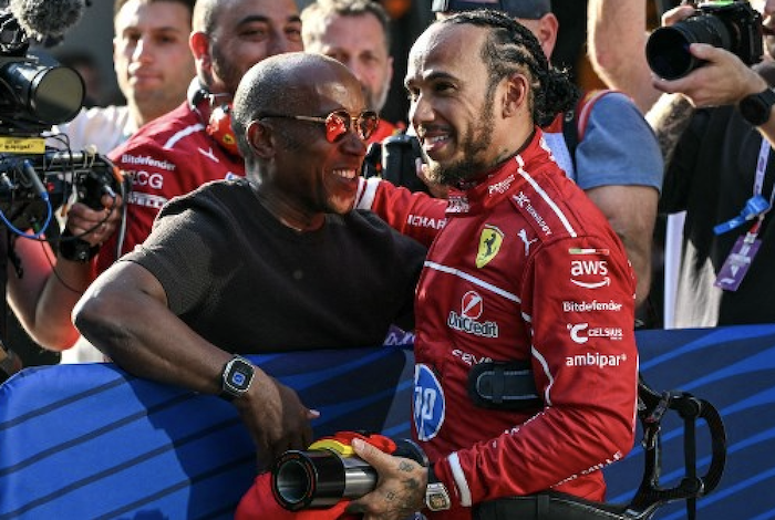 Aveva ragione Hamilton: «non voglio essere disturbato quando guido». È in pole nella Sprint in Cina