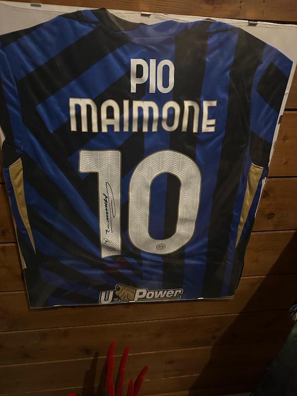 Lautaro ha regalato una maglia alla famiglia di Francesco Pio Maimone