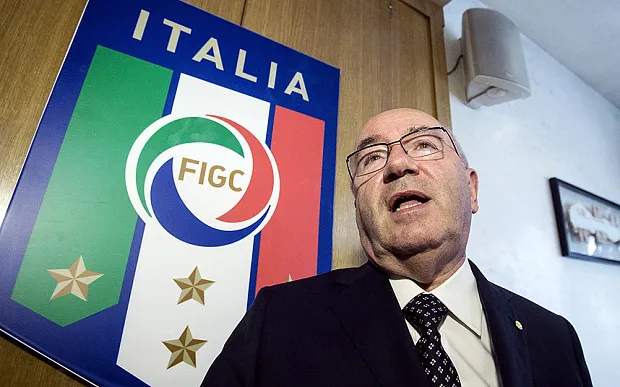 La vergogna dei finti giornalisti sportivi imparziali (e di Tavecchio triste a San Siro)